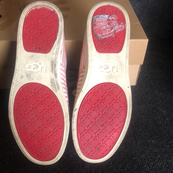 ❤️SOLD❤️ UGG W Eyan Stripe with Red - Picture 5 of 7